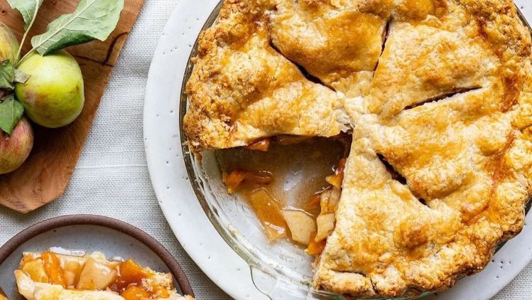 Apple Apricot Pie