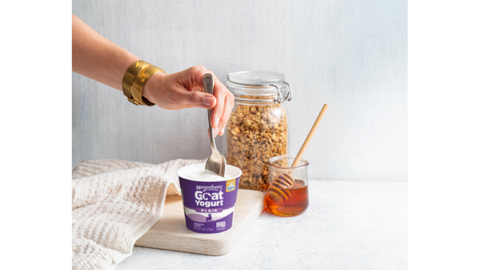 meyenberg-goat-milk-yogurt-plain-images-2