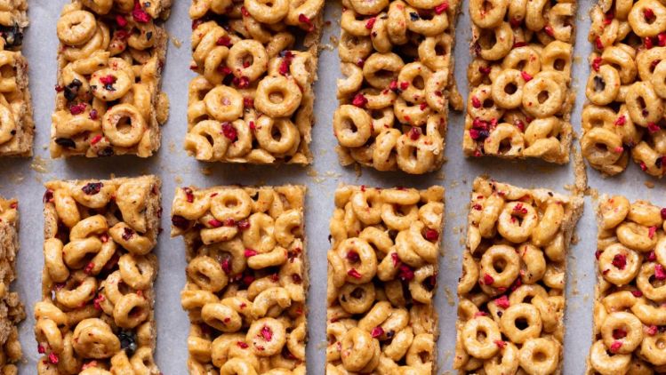 Strawberry Milk Cereal Bars