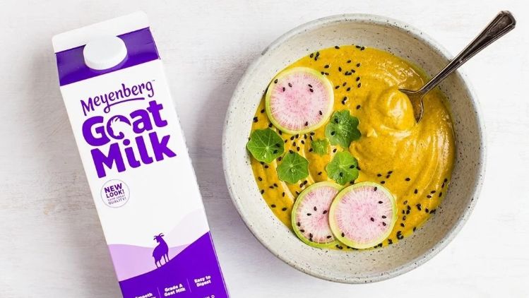 Turmeric and Cauliflower Soup with Goat Milk